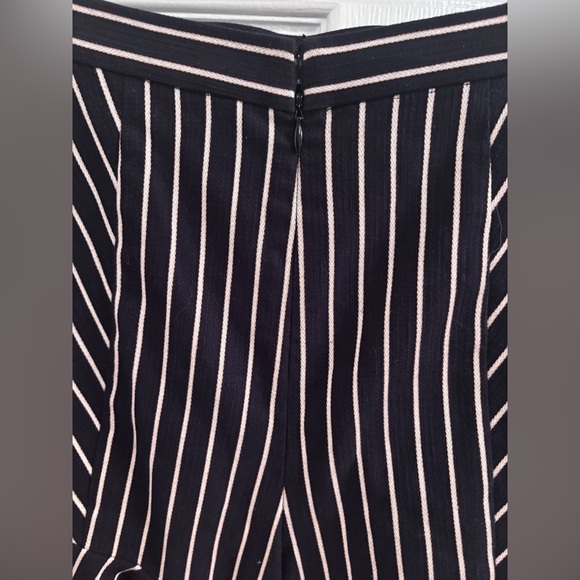 Intermix Ruffle Hem Short - Picture 4 of 5